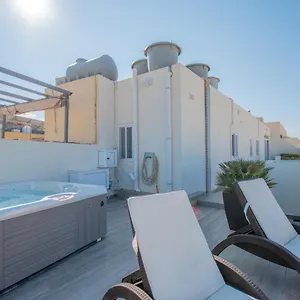  Apartment Kernice Penthouse With Sea And Country Views Of Malta